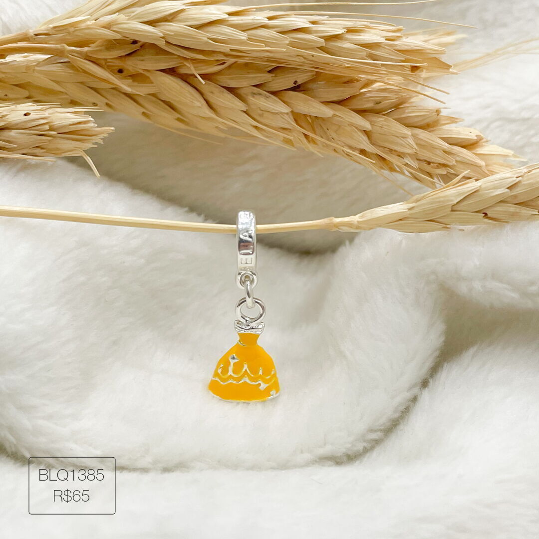 Berloque Vestido Bela da Bela e a Fera Pendurado Esmaltado Prateado